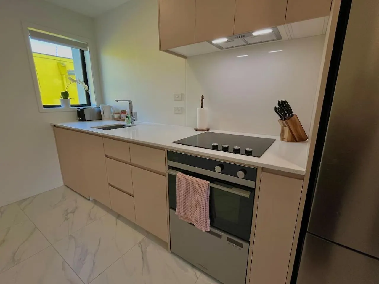 Apartment Sunny Stylish City Unit Christchurch New Zealand