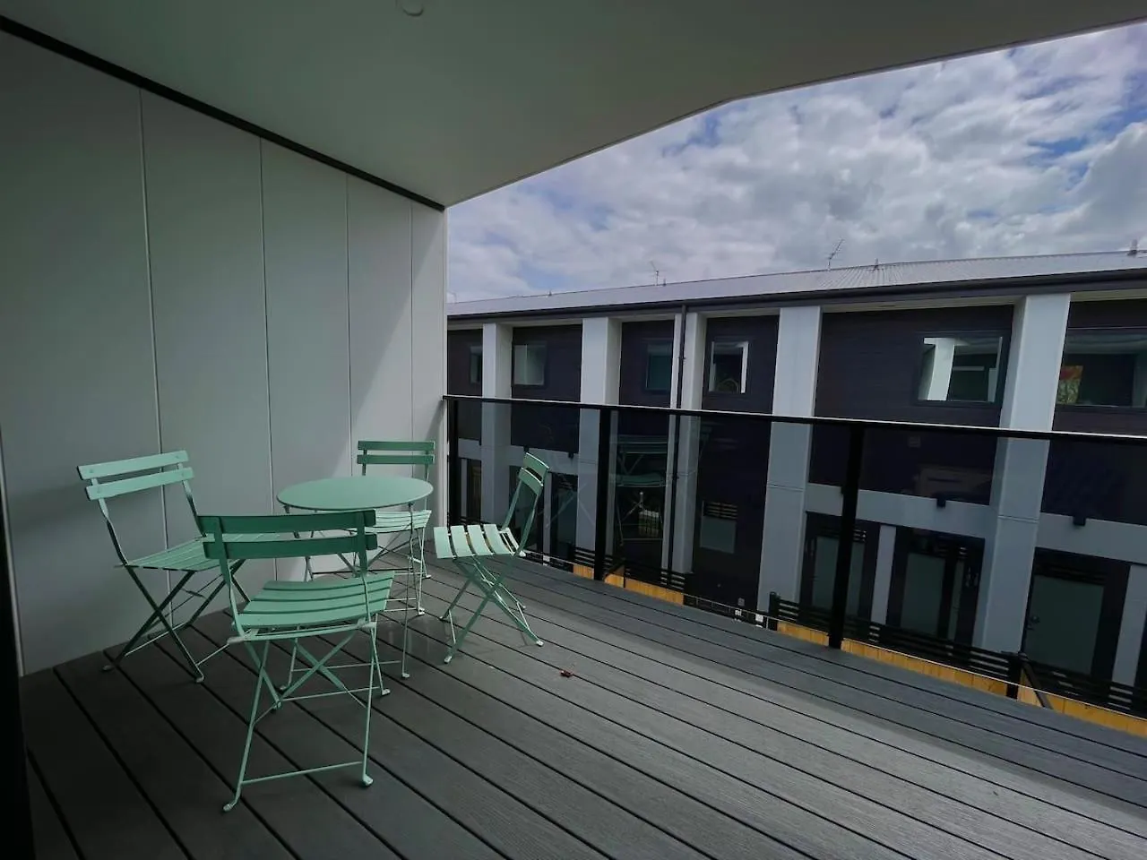 Apartment Sunny Stylish City Unit Christchurch